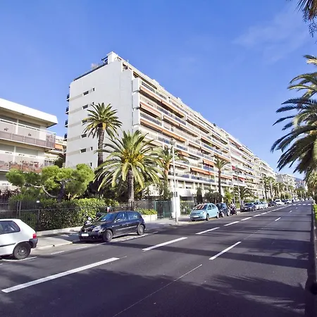 Promenade - Cosy Sea Front Apartament